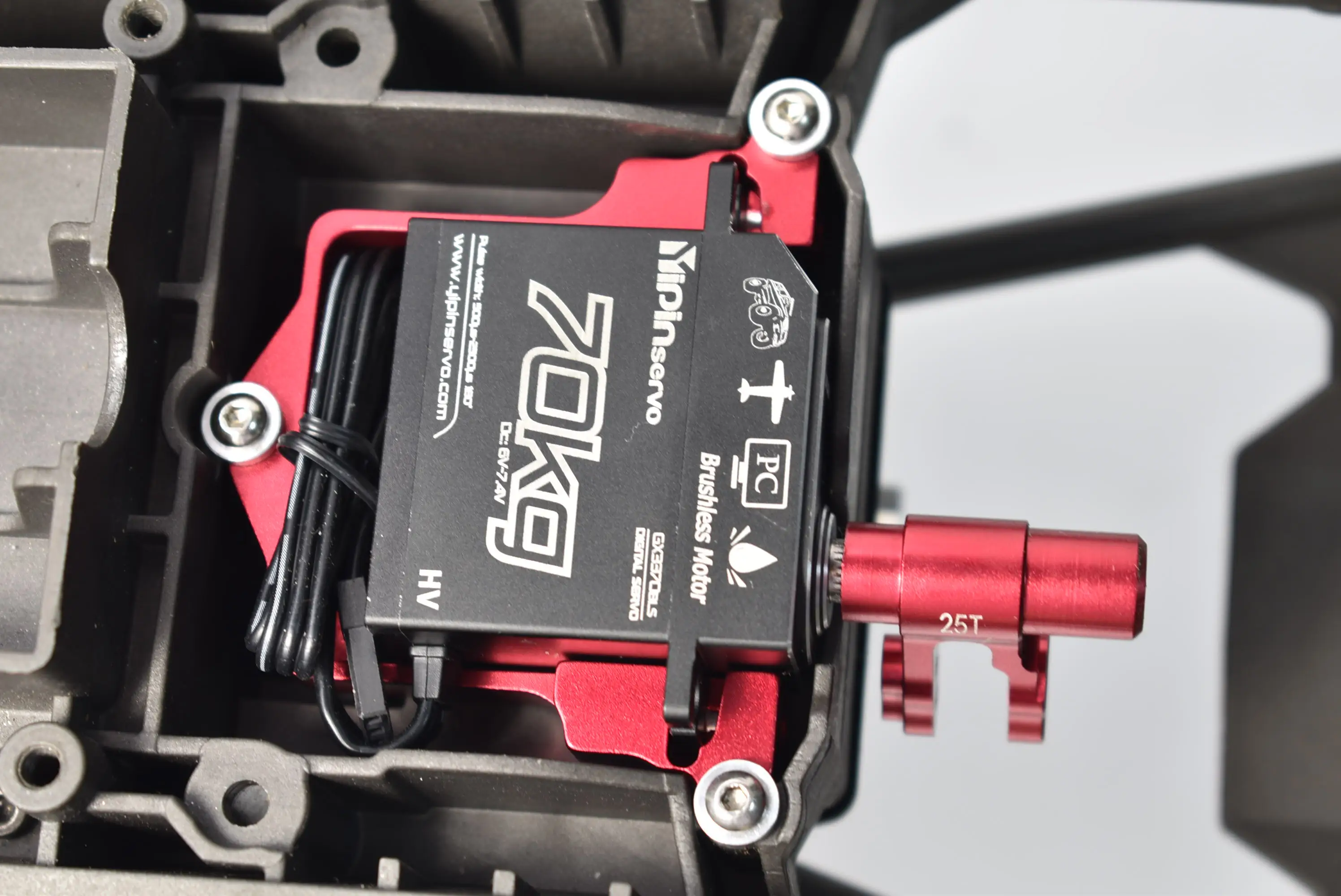 

GPM TRAXXAS 1/5 X-Maxx для алюминиевого сервопривода + рулевой стержень + сервопривод 25 зуб.