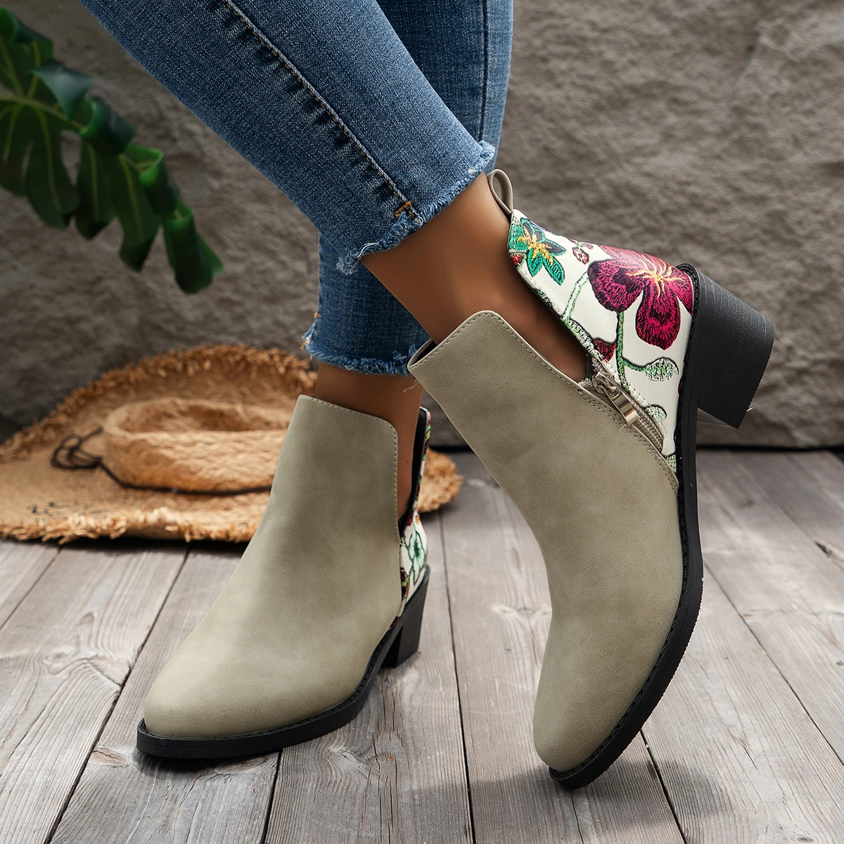 Women Boots Autumn Pointed Suede Thick Heel Booties Women Plus Size 43 Zipper Heeled Ankle Boots Designer Shoes for Women