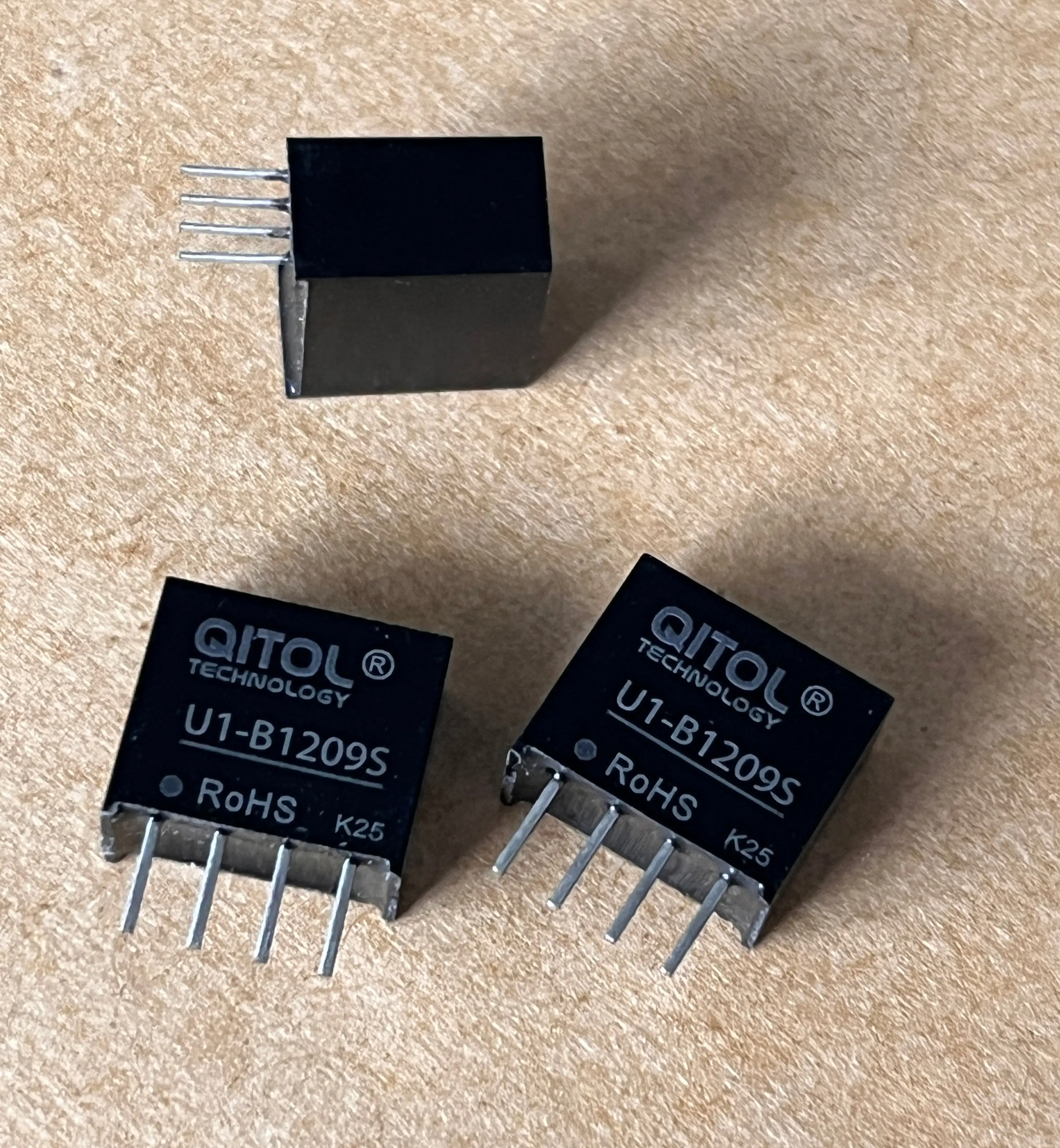 

1W B1209S-1WR3 U1-B1209S DC-DC Power Converter 12V TO 9VDC Miniature Step-Down Switching Disconnector Module