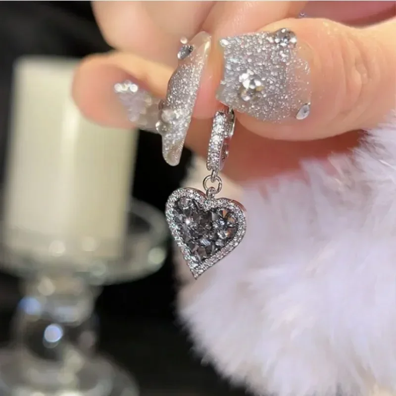 Exquisite Black Crystal Love Zircon Earrings for Women Fashionable Personalized Prom Accessories Party Jewelry Anniversary Gifts