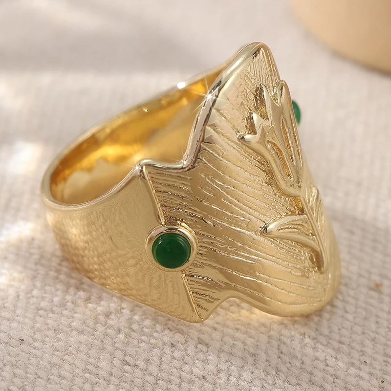Vintage Copper Material  Golden Plated Wide Ring Hand Carved Flower Pattern Women's Ring Inlay Green Cubic Zircon Ear Accessory