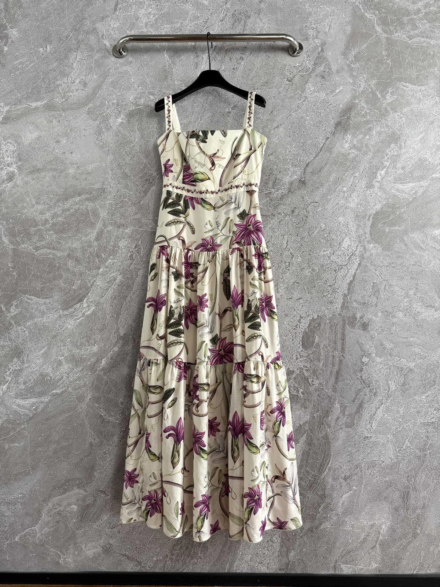 Robe Maxi de vacances en lin pour femmes, imprimé floral violet, broderie, taille haute, sans manches, élégante, 100%