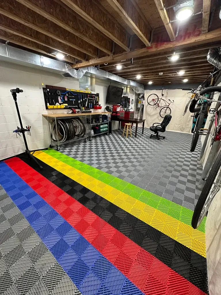 

Heavy Duty Garage Interlocking Floor Tiles Industrial Floor Mat Factory Supply Car Interlocking Garage Floor Tiles Pvc