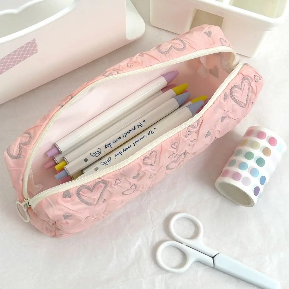 

High Quality Love Print Pattern Pen Bag Large Capacity Multifunctional Stationery Bag Storage Bag Student Gift
