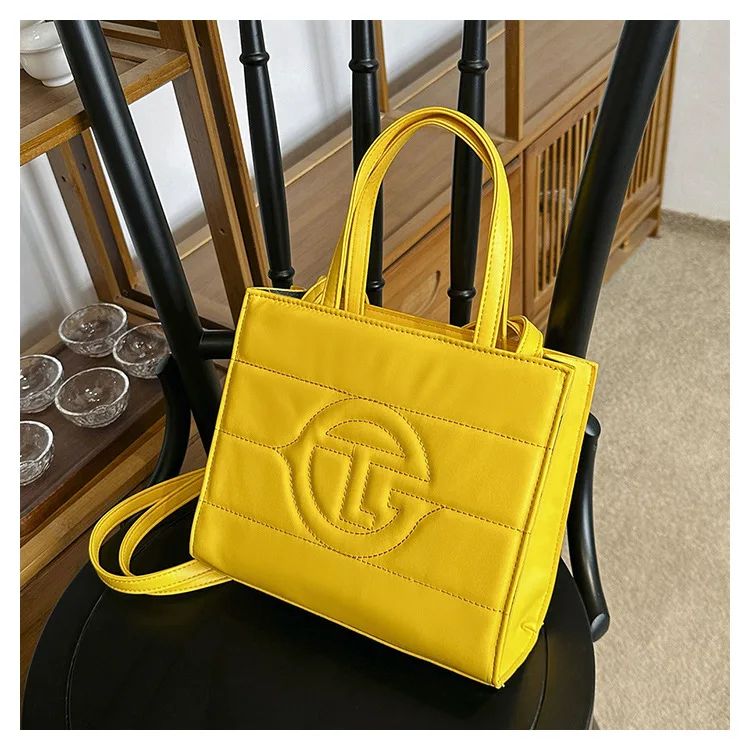 

2025 New Embossed Shoulder Bag - Spacious Tote Bag for Women, Premium Textured Crossbody Purse with Embossed Design