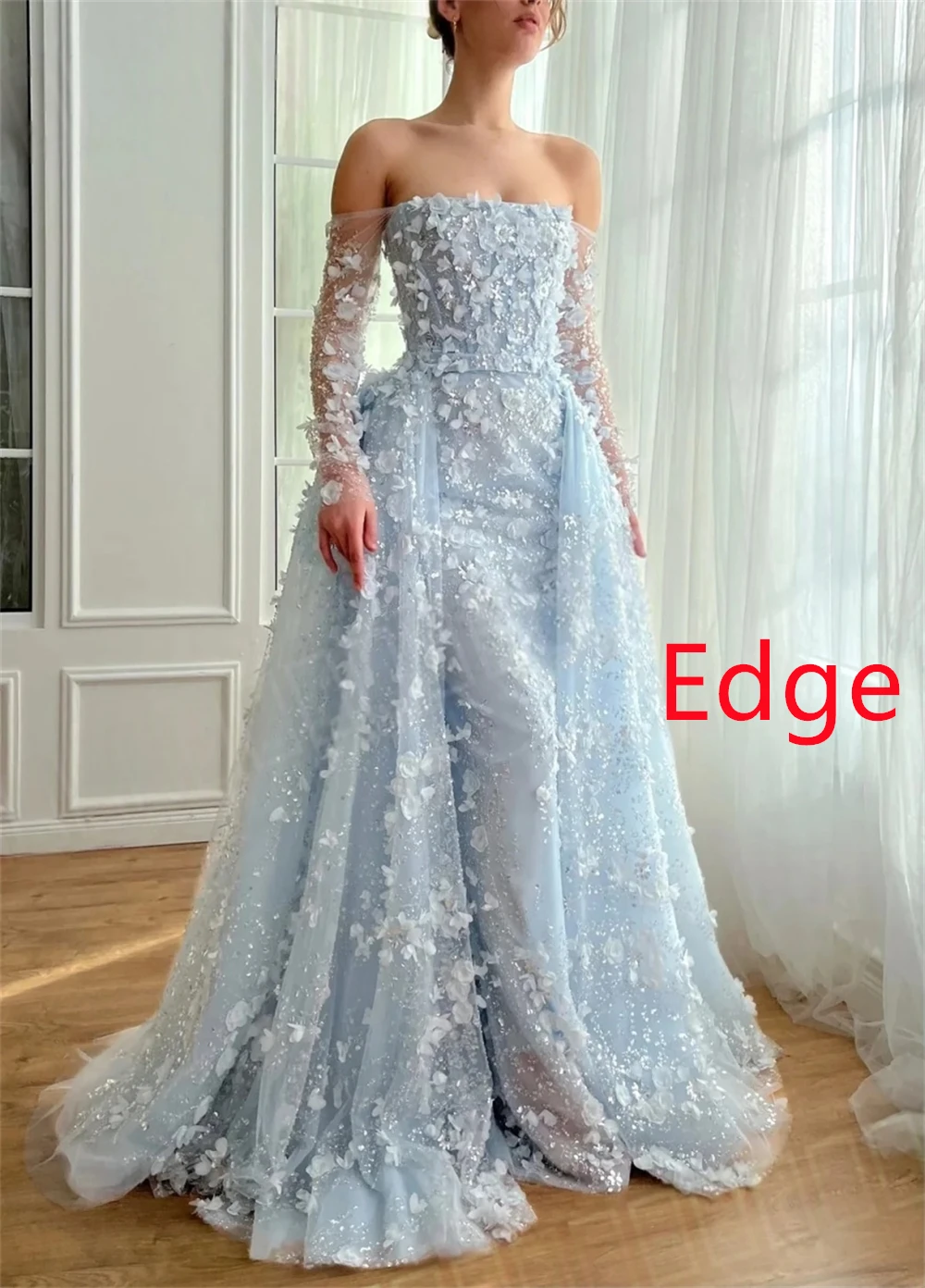 فستان حفلة موسيقية فاخر من التول الأزرق مخصص بدون حمالات وأكمام طويلة فستان سهرة ناعم سويب تراين بأربطة من الخلف فستان حفلة موسيقية