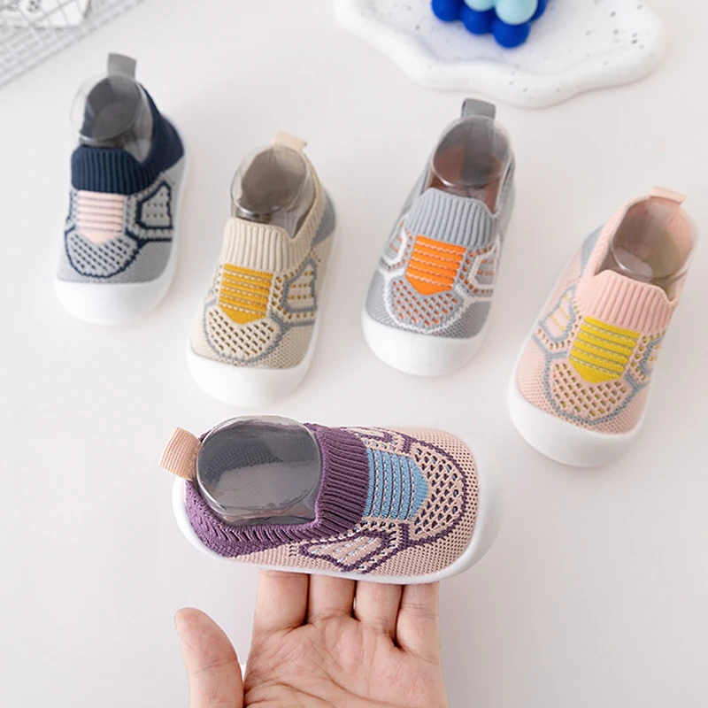 Children's New Toddler Shoes Explosion Spring and Fall Leisure with The Baby Board Shoes Soft Soles Stirrups Korean Flyknit Shoe