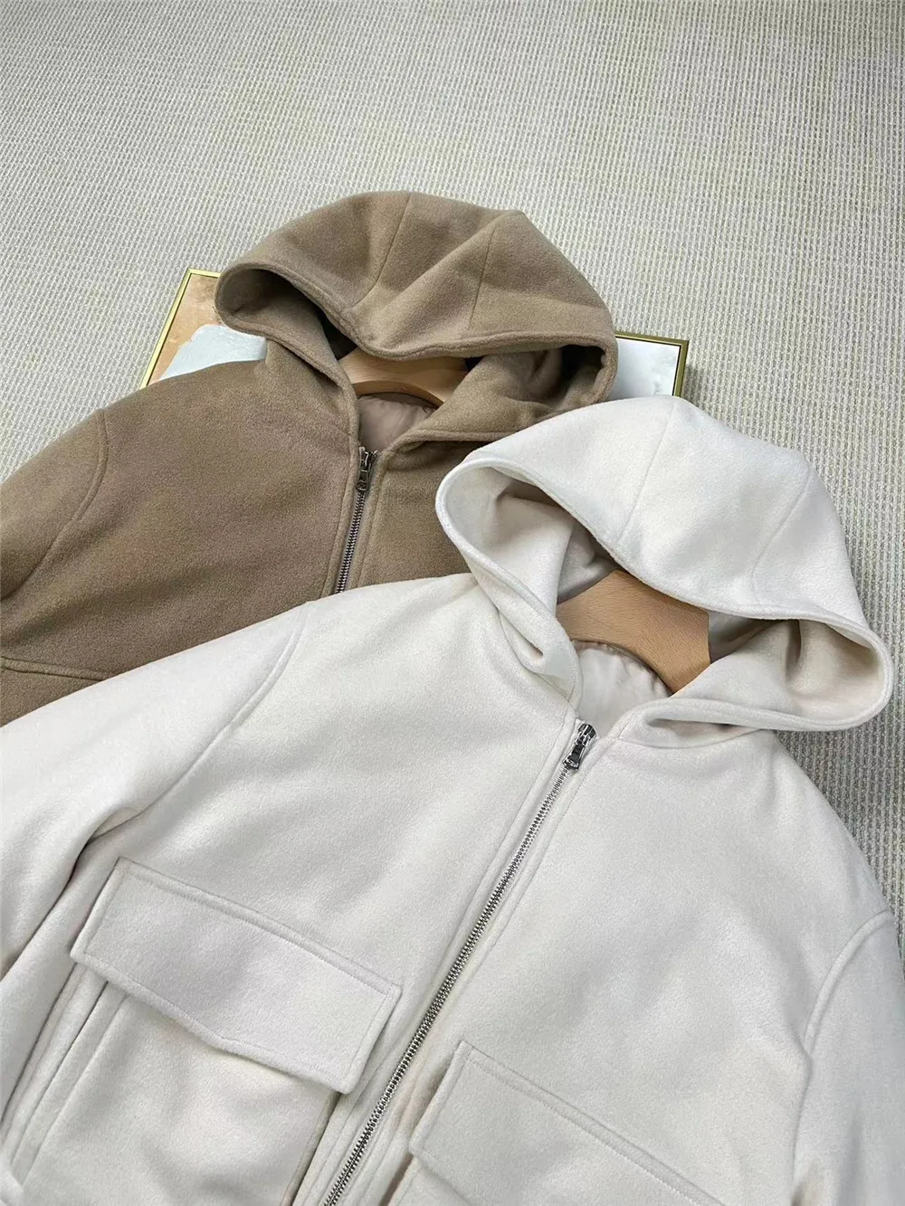 2024 New Women\'s Hooded Double Pocket Jacket Female Winter B*C Australian Wool Thickened Warm Zipper Short Coat