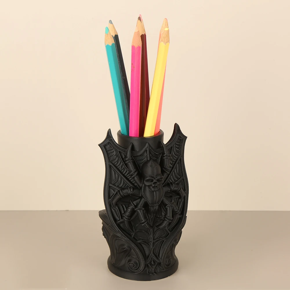 Gothic-Stiftetui mit Totenkopf- und Spinnenmotiv für den Schreibtisch – ideal für Schreibwaren und Make-up-Pinsel