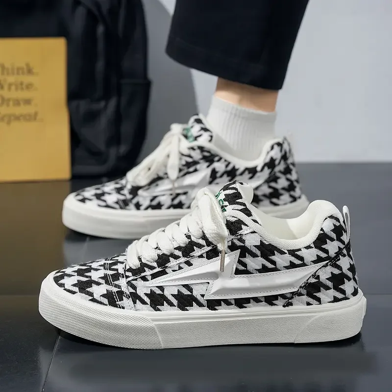 

Men's new fashionable and comfortable board shoes, canvas shoes, couple shoes, unisex