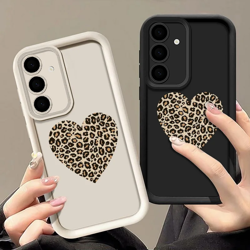 Leopardenmuster-Herzen Handyhülle für Samsung Galaxy A57 A37 A56 A16 A17 A36 A26 A55 S25 FE S26 S24 S23 S22 Ultra S25 Edge Cover