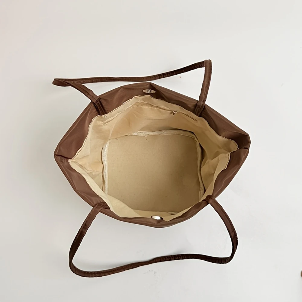 Bonbonfarbene Schultertasche aus Nylongewebe, Damen-Handtasche mit großer Kapazität, lässige Pendeltasche, Handtasche – Detail 7