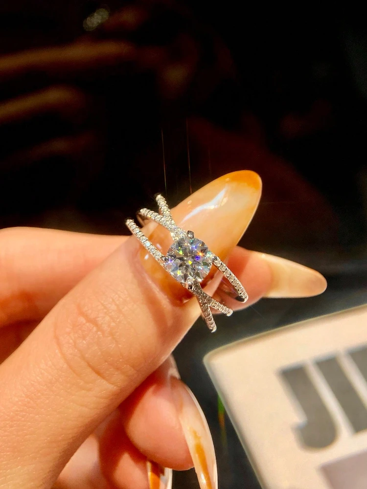 Luxuriöse 1CT Moissanit-Diamant-Edelstein Verdrehte Verlobungsringe für Frauen Glänzender Modischer Ehering Schmuck – Detail 1