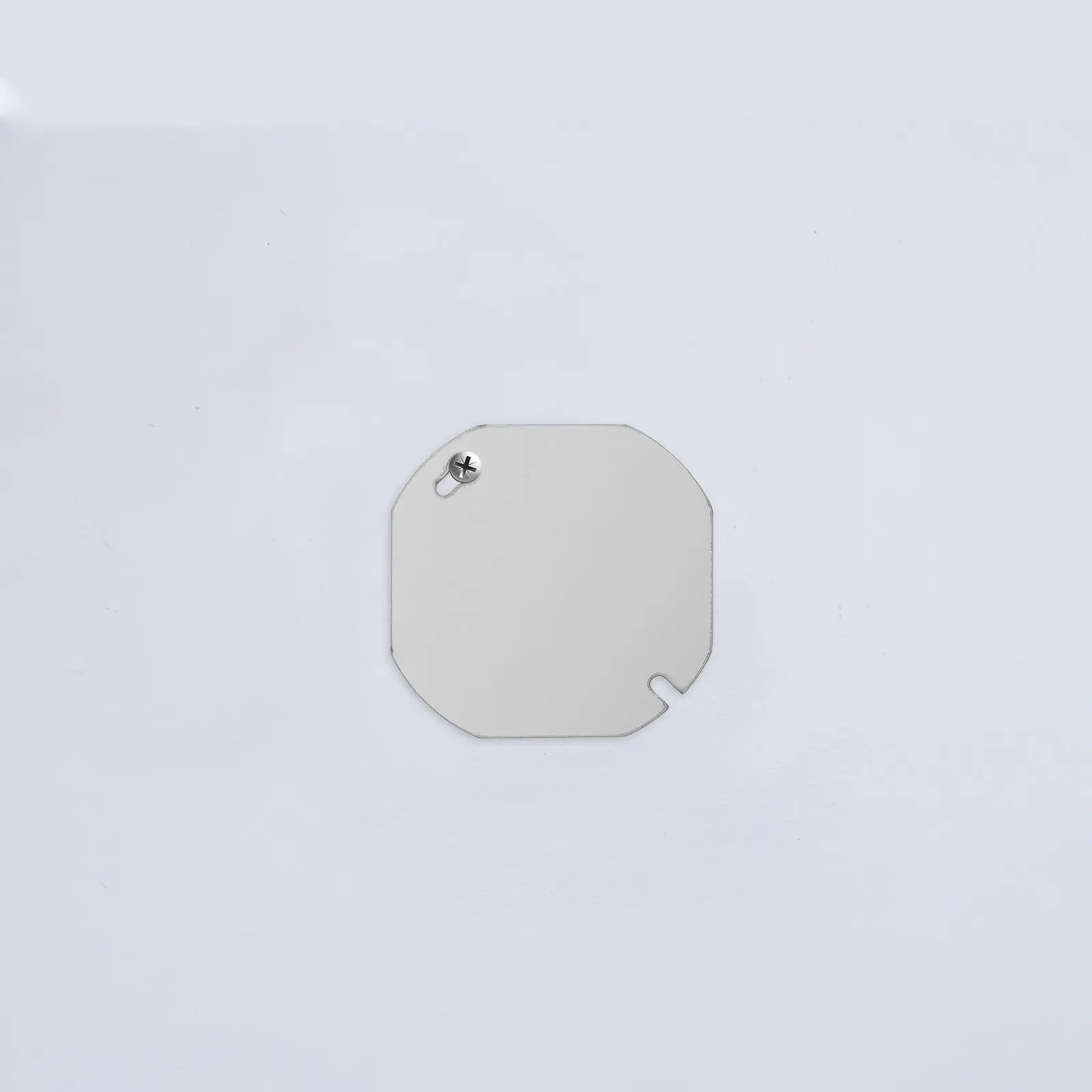 

4 шт. стальные плоские восьмиугольные заглушки для электрических коробок, металлические крышки для распределительных коробок, повышенная устойчивость, эстетичный дизайн, скрытый монтаж