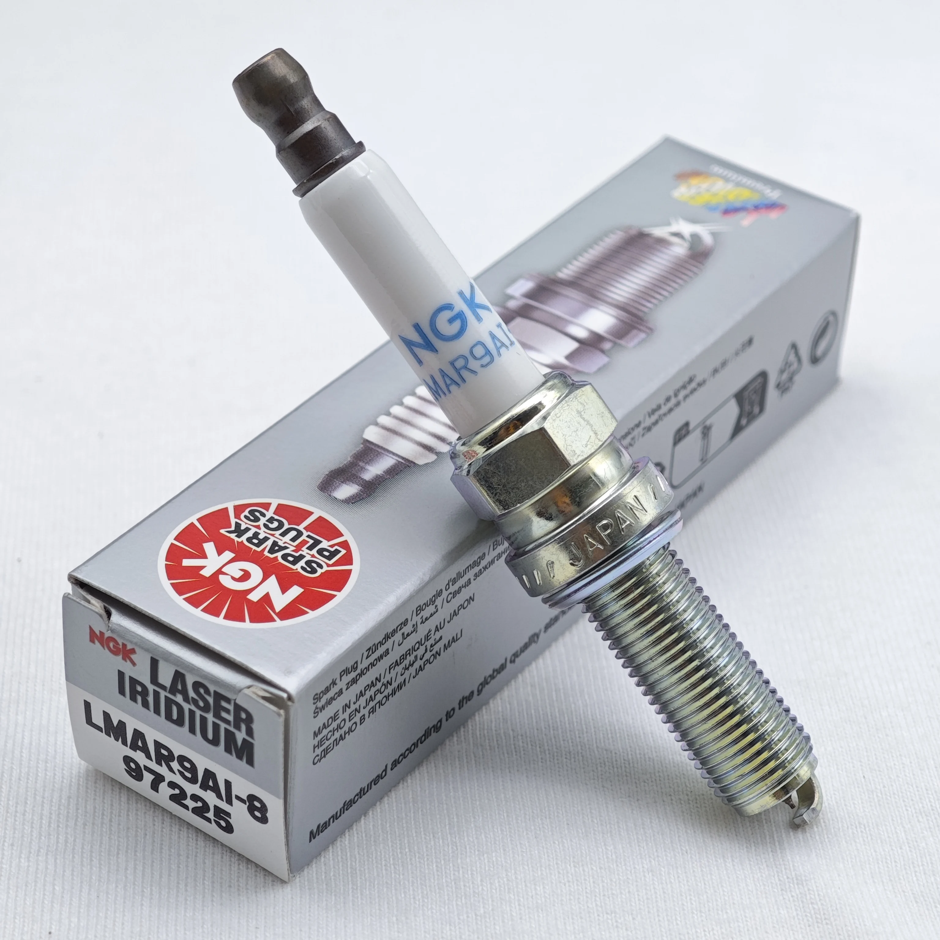 1pcs Original NGK Laser Iridium Spark Plug LMAR9AI-8 97225 fits K1600GT R1200GS S1000RR C600 G310 spark plug