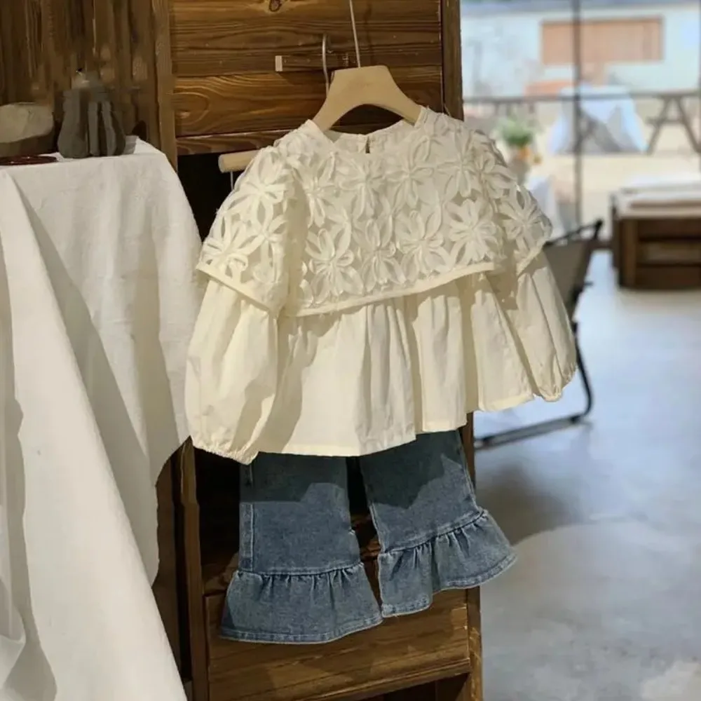 

Baby girl white top autumn Western style children's cotton doll shirt sweet long sleeved shirt