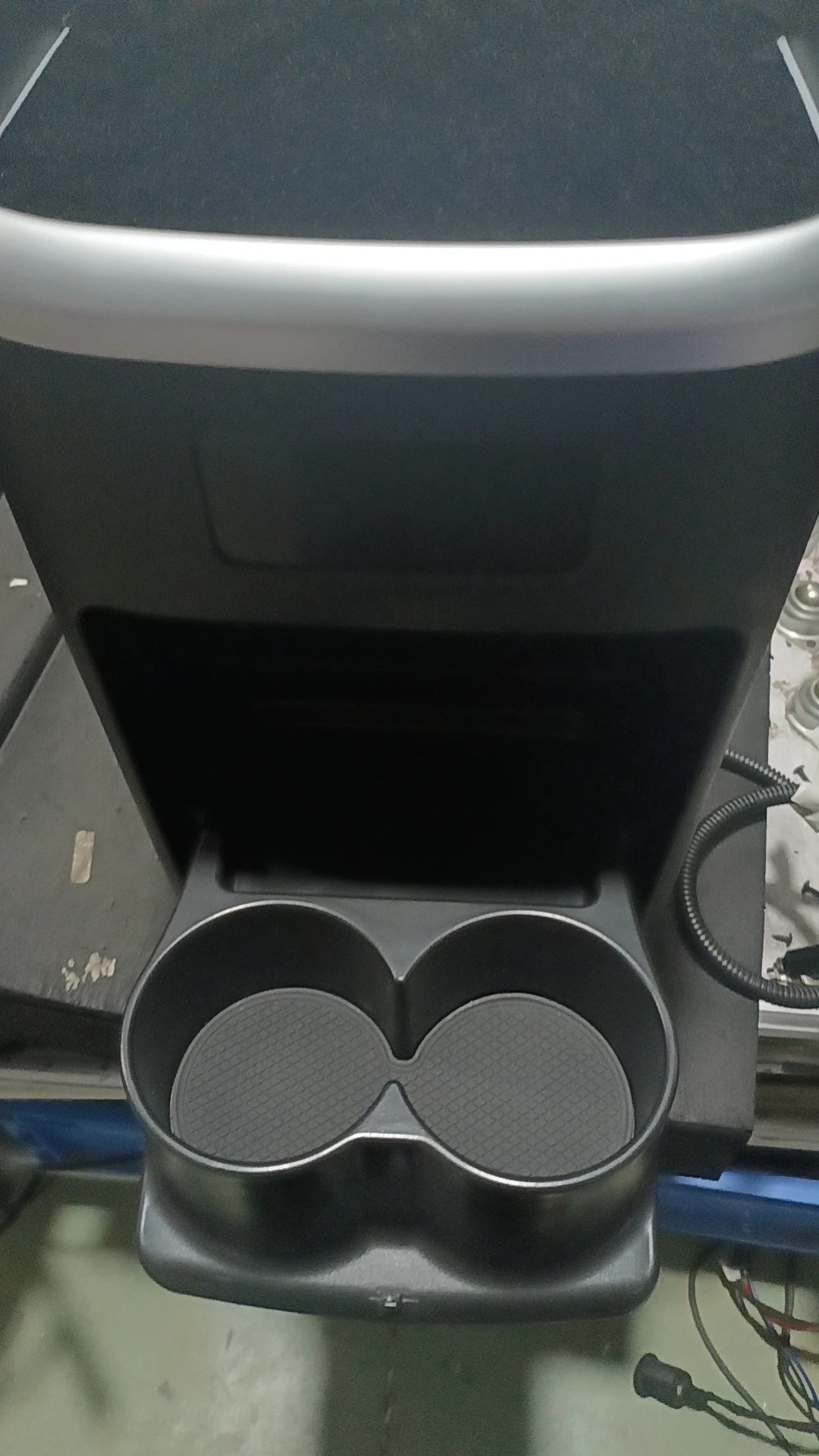 Car Center Console Storage Armrest Box with Cup Holders Use for Tota Voxy 80 Noah 80 Series