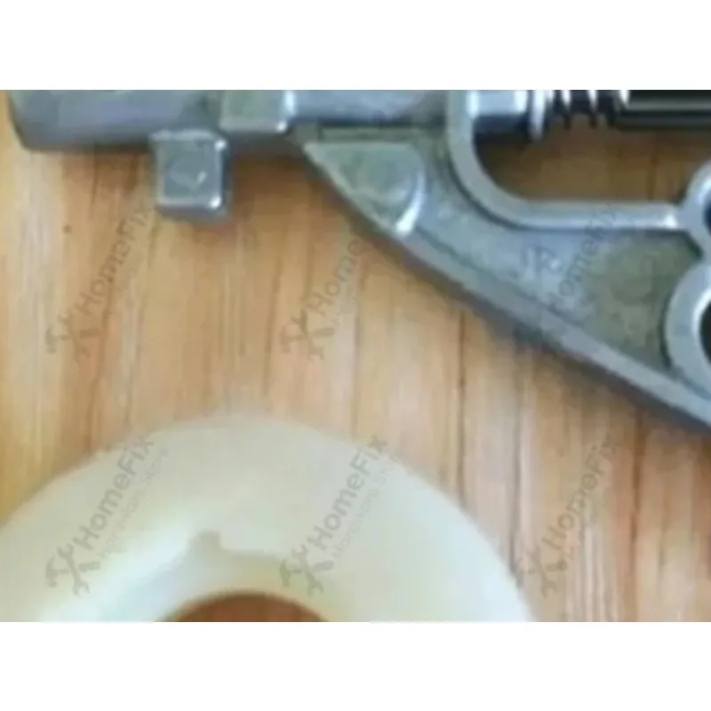 New Style Chainsaw Oil Pump Worm Gear, Compatible with 345 346 350 353 455 456, Auto Oiler Replacement Spare Parts