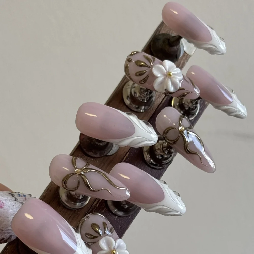 10 pièces 2025 été à la main en forme d'amande presse sur les ongles 3D blanc français fleur et nœud conception comprend un Kit de lime à ongles