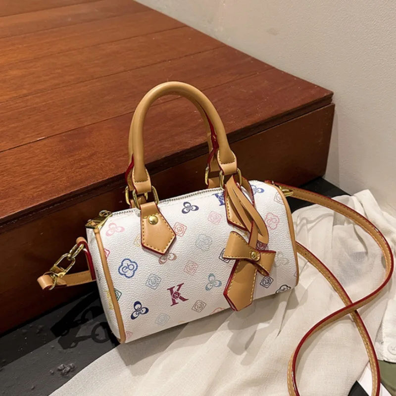 Classic fashion print luxury Boston bag - versatile single shoulder crossbody bag. Size: 19*10*13CM. Three styles available.