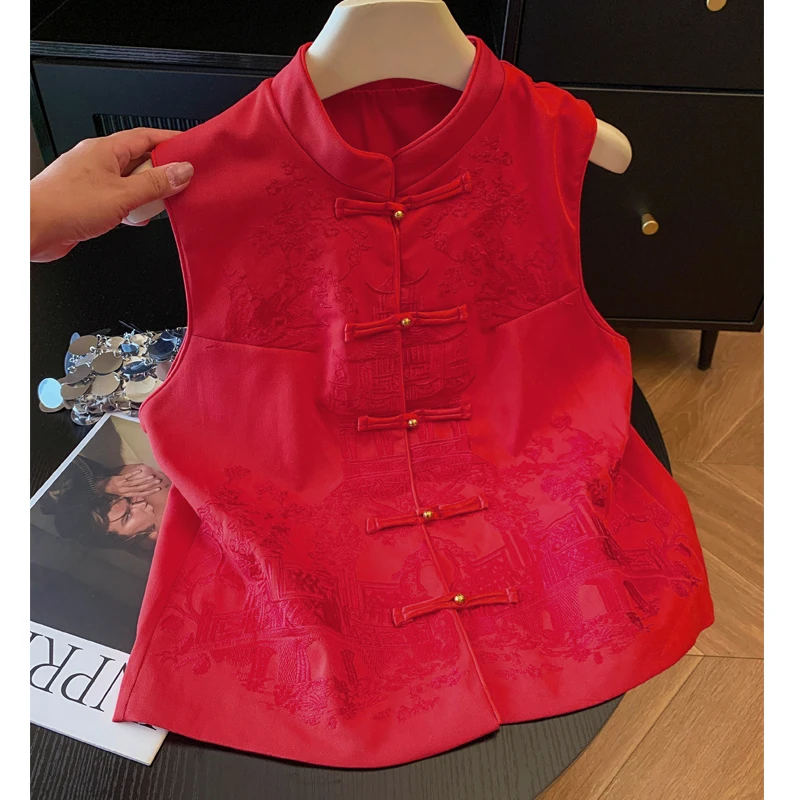 Red Embroidered Chinese New Year Top Women's Fashion 2026 Autumn Style Lucky Year Vest Comfortable Fit Single Button Closure