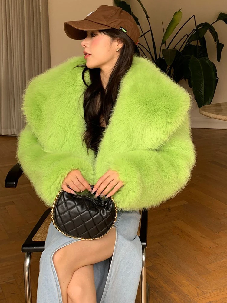 DEAT Fashion Women\'s Faux Fur Coat Lapel Loose Long Sleeve Fluorescent Green Thick Warm Imitation Fox Fur Jacket Winter 2024 New