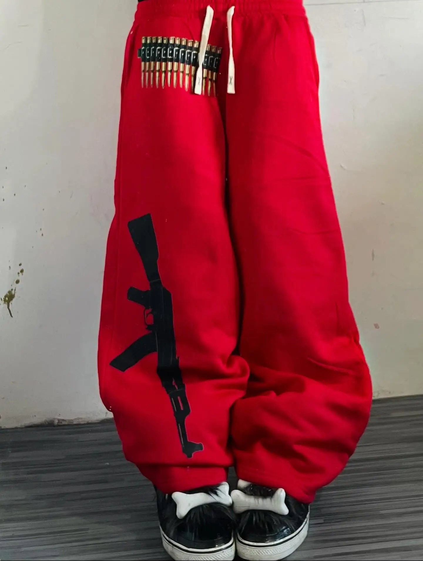 بنطال رياضي للجنسين على طراز الشارع الأمريكي 2025 عالي الخصر مع مطبوعات أزياء جريئة لمواصفات الاتجاهات الحضرية