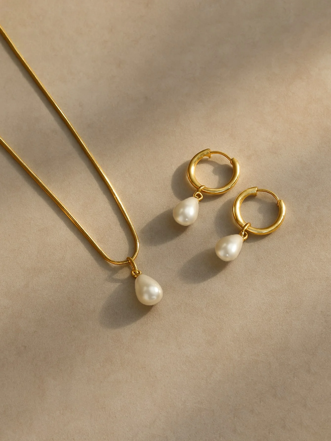 3pc Stainless Steel Waterproof And Non-Fading Stylish Women's Water Droplet Pearl Hoop Earrings Necklace Jewelry Set