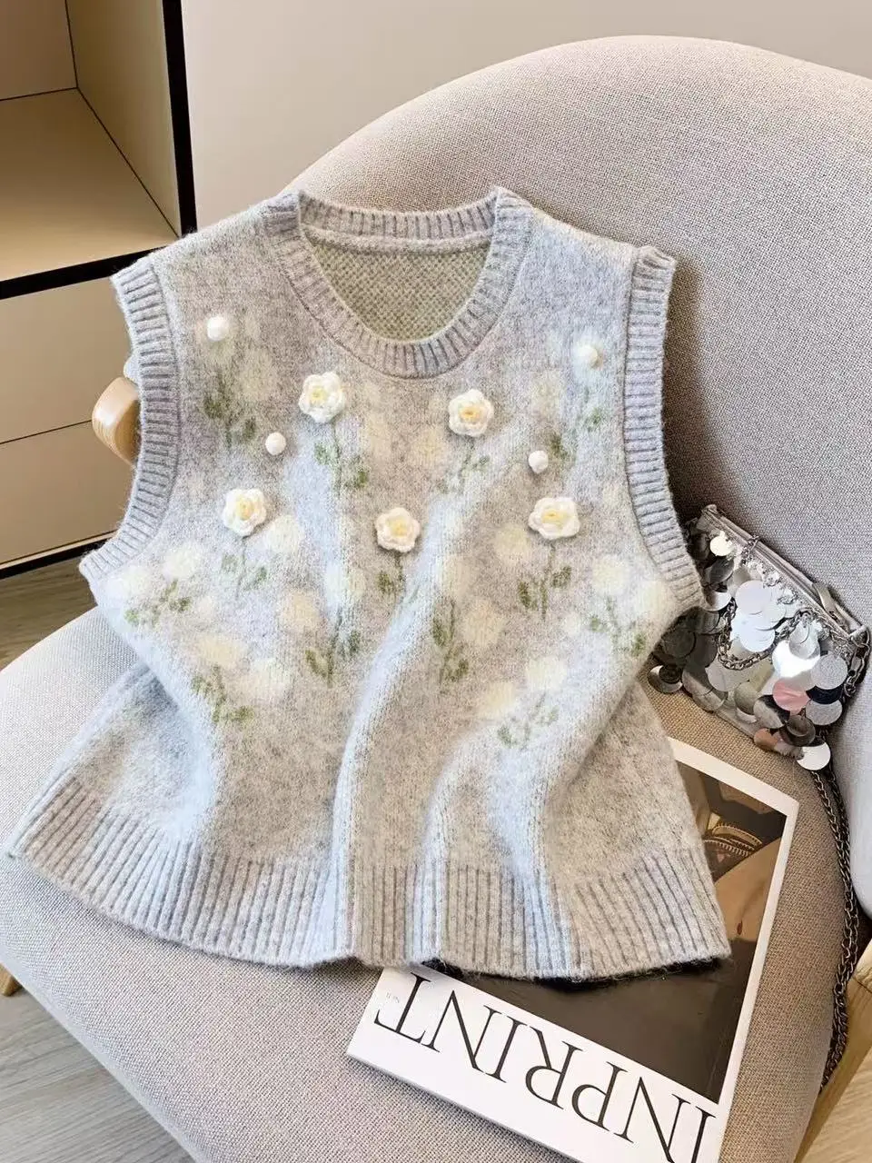 Koreańska sweterka z okrągłym dekoltem, damska, wczesnowiosenna, nowa dzianinowa bluzka z kwiatowym haftem 3D, uniwersalna, do pracy, swobodna...