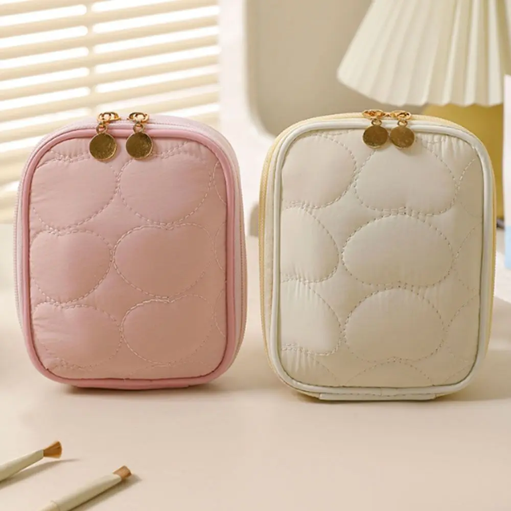 Portable Mini Storage Case Zipper Lightweight Cosmetic Pouch Solid Color Heart-shaped Pattern Makeup Organizer for Ladies