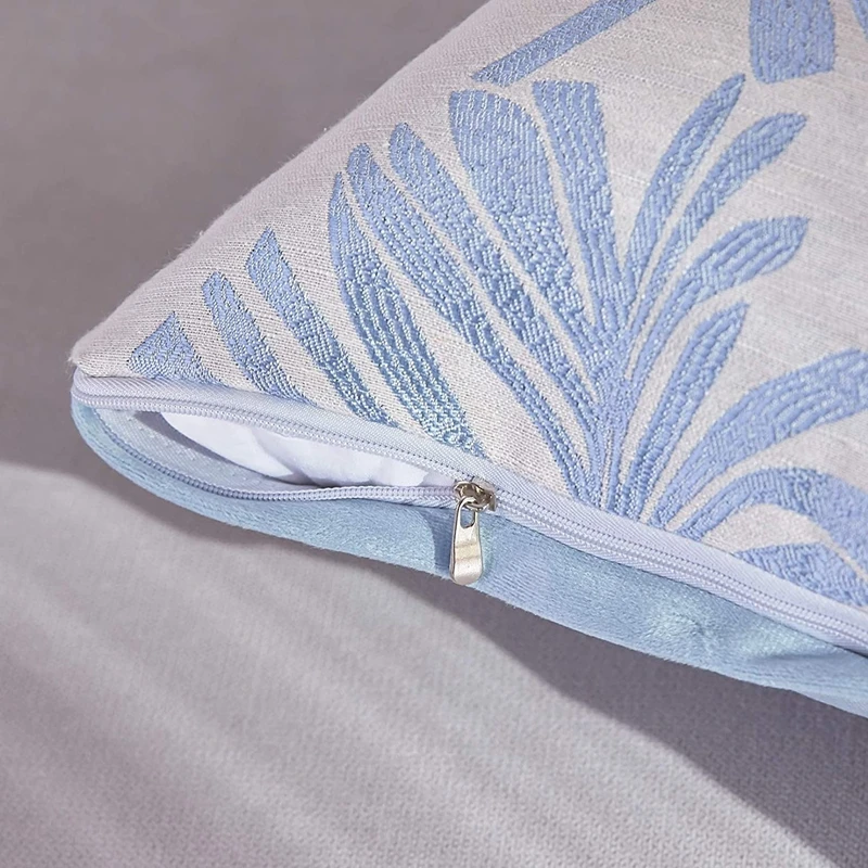 Leaf Pattern Cushion Cover 3