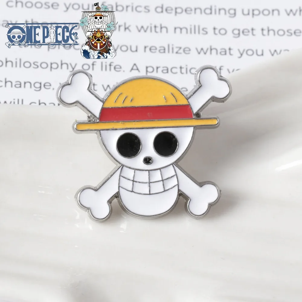 

Цельная брошь, мультяшный скелет на Хэллоуин, аниме, фигурки Луффи Зоро, металлическая булавка, игрушки, значки, ювелирные аксессуары, подарки для детей