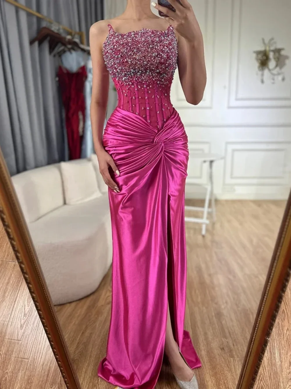 فستان سهرة حورية البحر رائع بدون حمالات بدون أكمام لؤلؤ كريستال فساتين حفلات عالية الانقسام طول الأرض فساتين الحفلات حسب الطلب