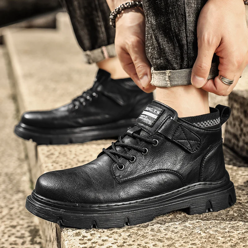 

Couple Leather Big Yellow Boots: 2025 New Autumn and Winter Men's Shoes, British Style Short Boots, Thickened Sole High-Top Boot