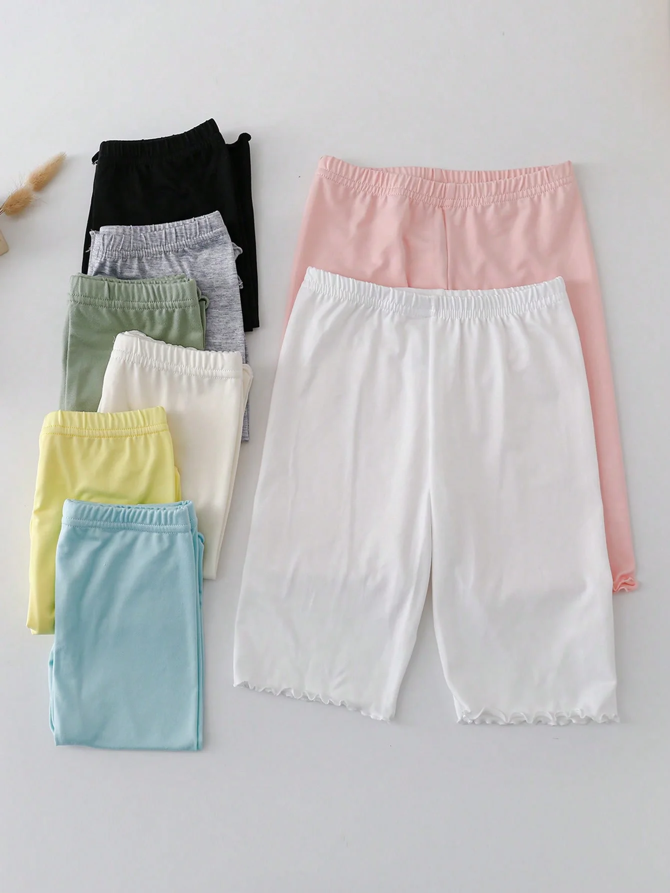1 Paar einfarbige Mittellange Hosen für Mädchen, weiche, atmungsaktive Sommerhose mit elastischem Bund und Rüschen, Freizeithose für Mädchen im Alter von 2–10 Jahren, für den täglichen Gebrauch