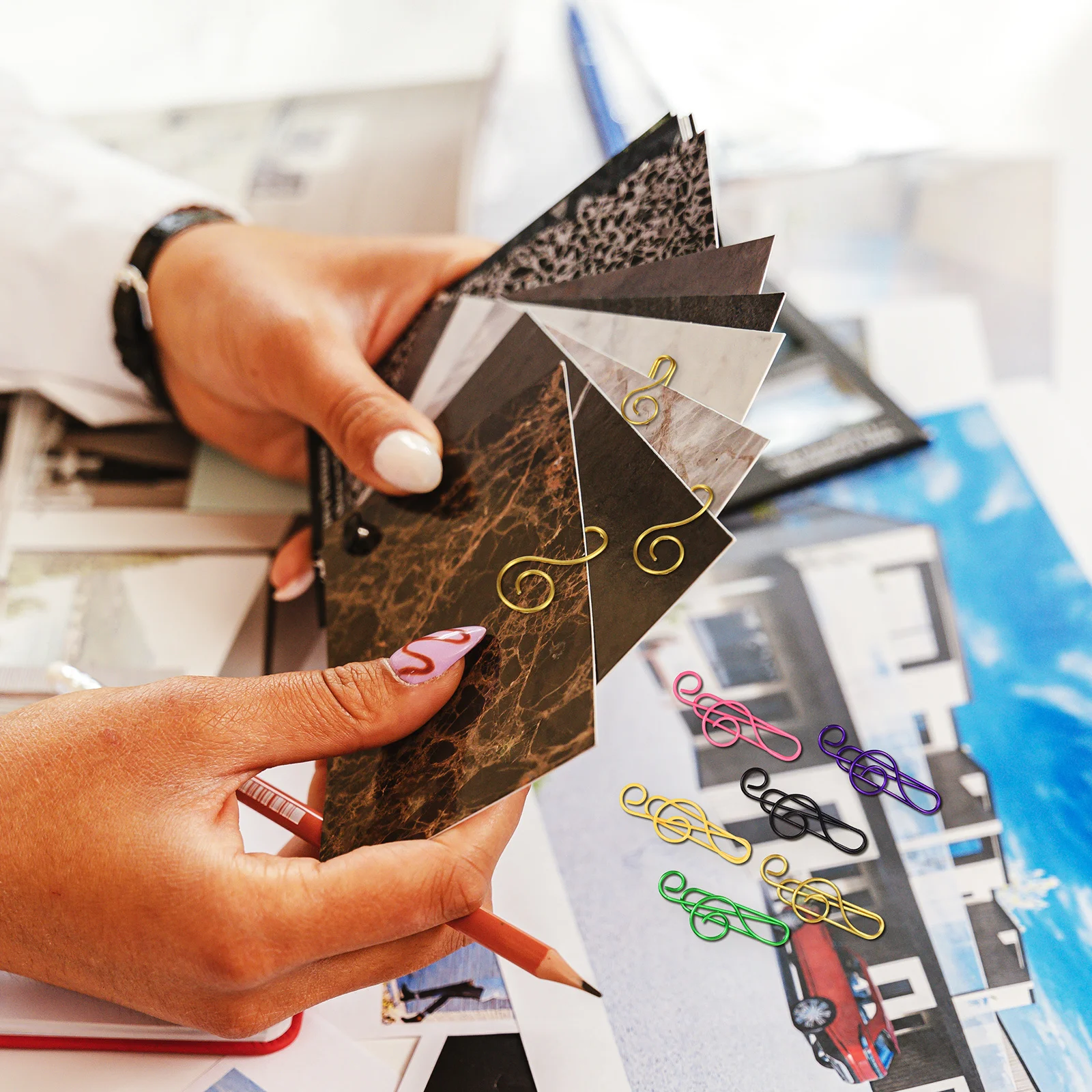 

100Pcs Colorful Musical Note Paperclips Large Pack Metal Clips for Office School Memo Files Decoration Use Paper Clips