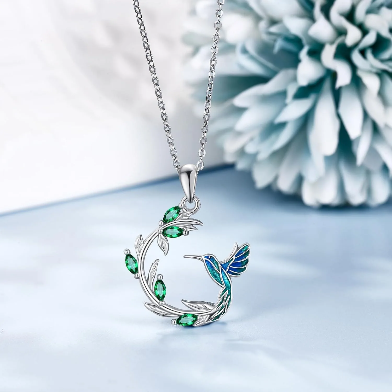 1Pc Exquisite Hummingbird Green Crystal Small Leaf Pendant Necklace Fashion Women's Daily Jewelry Perfect Family Memorial Gift