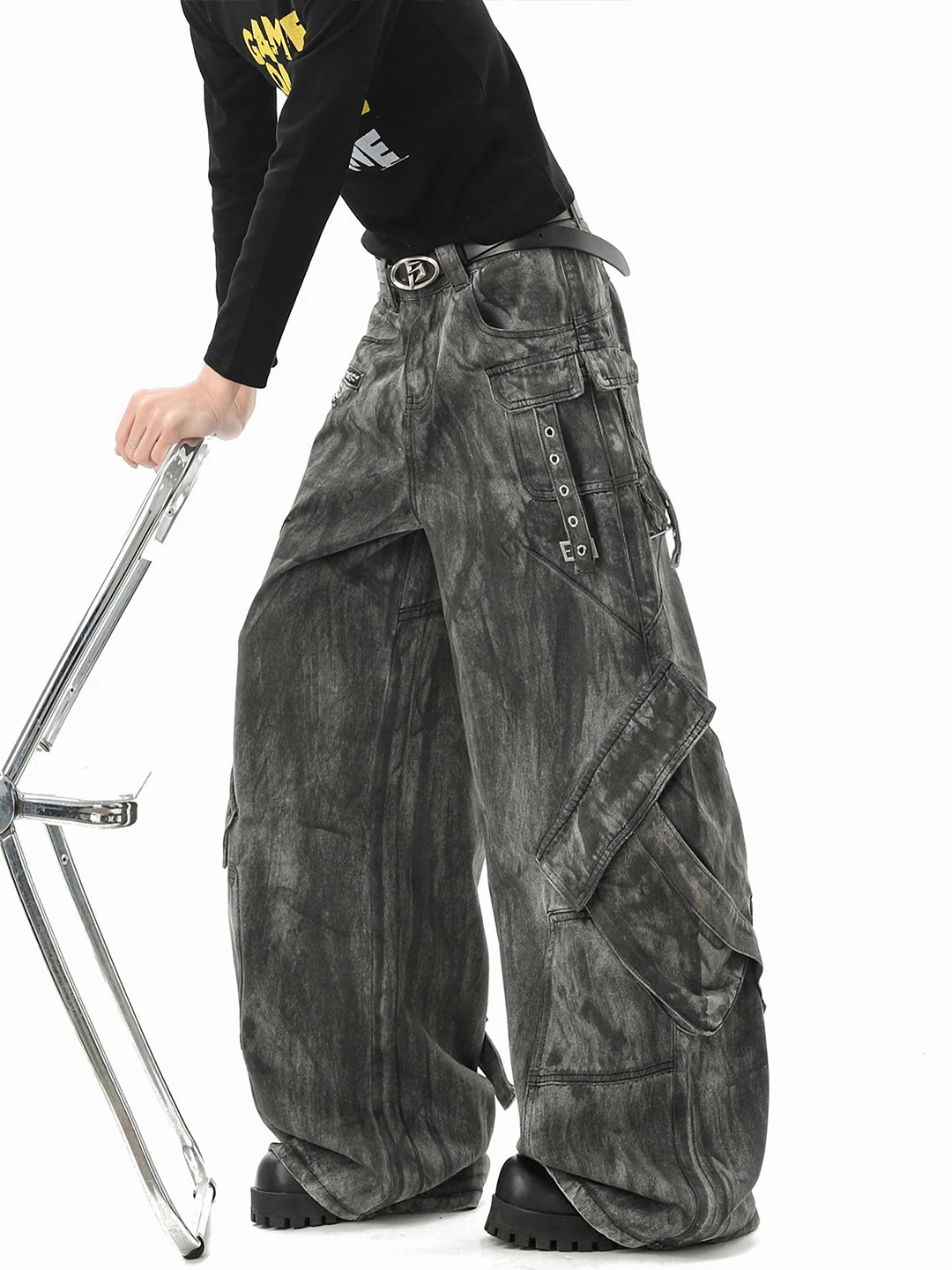 Retro American Workwear Style Men's Loose Fit Jeans with Multiple Pockets Wide Leg Long Trousers Trendy High Street Cool