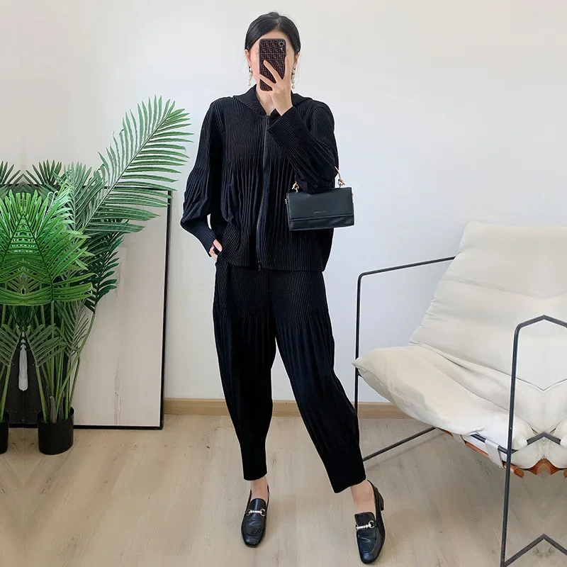 

Women's Pleated Sports Suit 2023 Early Fall New Miyake Hooded Cardigan Jacket Harem Pants Fashion High Quality Two-piece Set