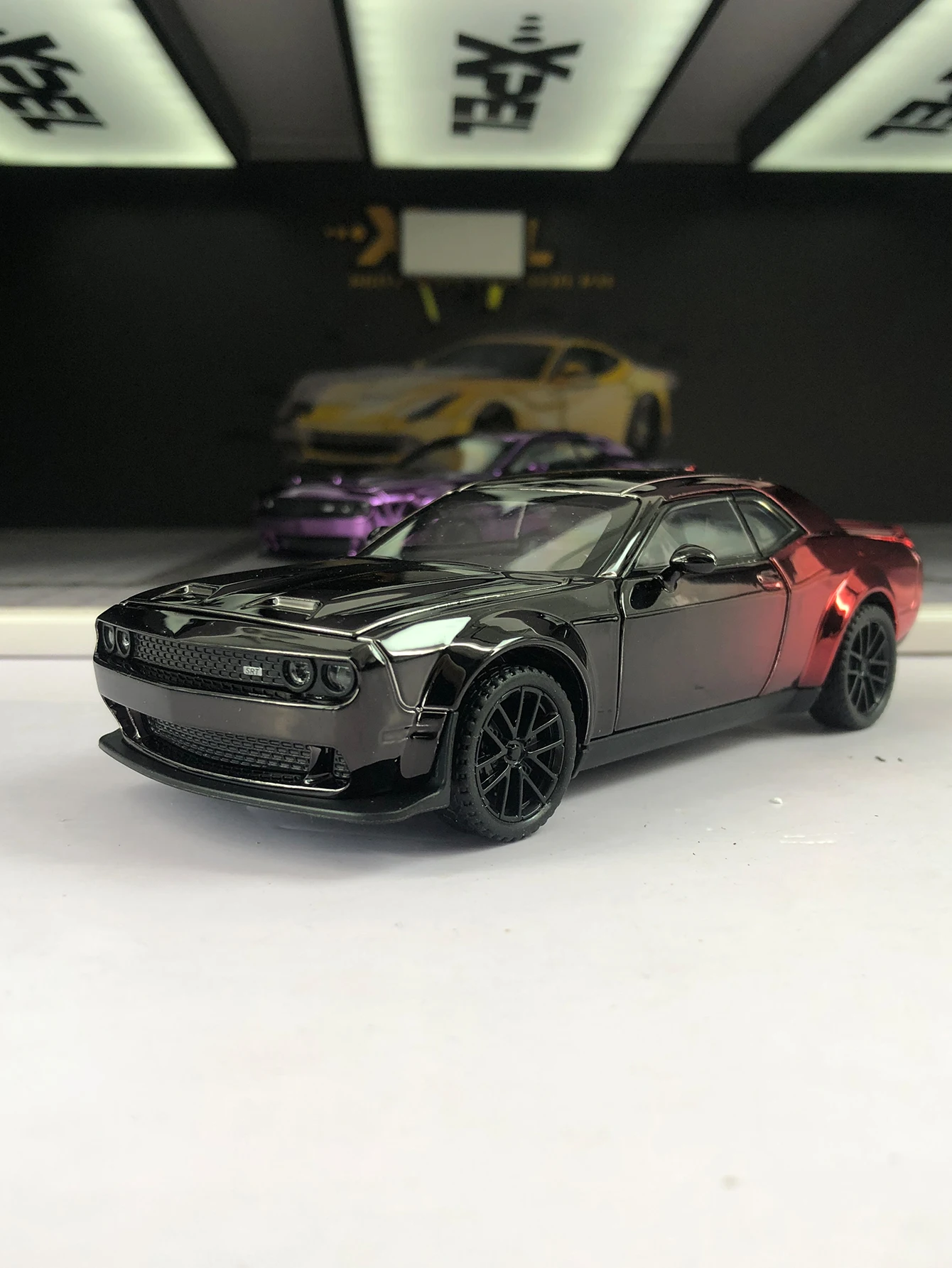 

1: 32 scale zinc alloy muscle vintage car model, static decoration, metal collectible gift car