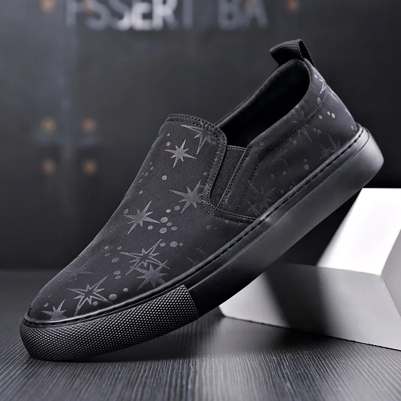 

New Casual One pedal Men's Cloth Shoes Spring Autumn Fashion Flat Heel Soft Sole Vintage Embroidery Male Vulcanize Shoes