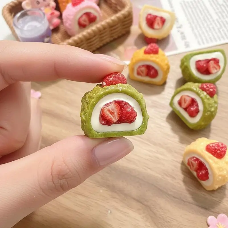 Realistic Dollhouse Miniature Strawberry Cream Cake 4Pcs Set Mini Food for DIY Micro Scene Props