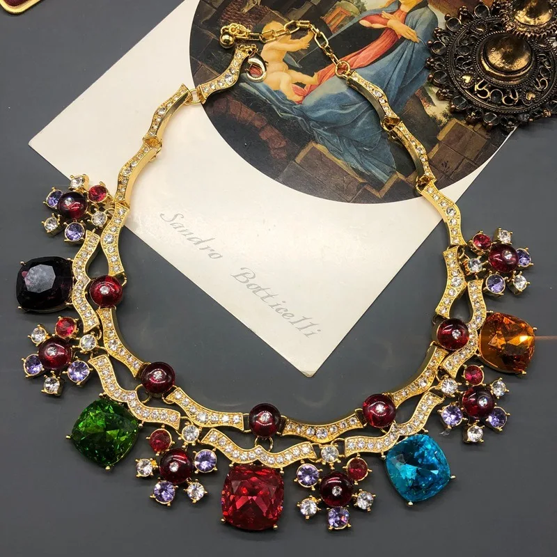 

Heavy Industry Medieval Jewelry Colored Cut Gemstones Short Necklace Earrings Light Luxury Elegant Versatile Set
