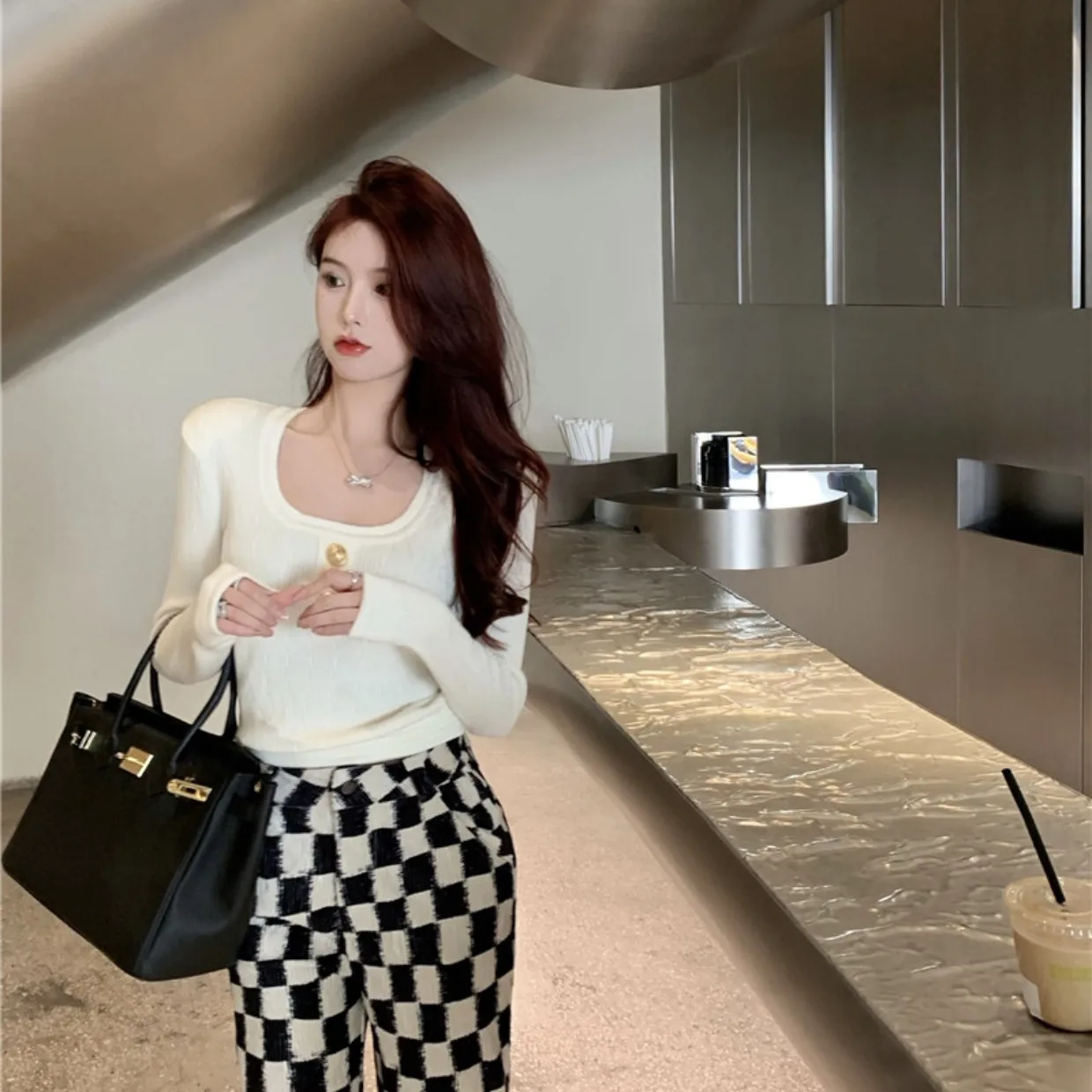 Maglione lavorato a maglia slim fit da donna Design con bottoni pesanti Autunno Inverno Nuovo Sle Abbigliamento interno Base Top coreano Sle Long Sve