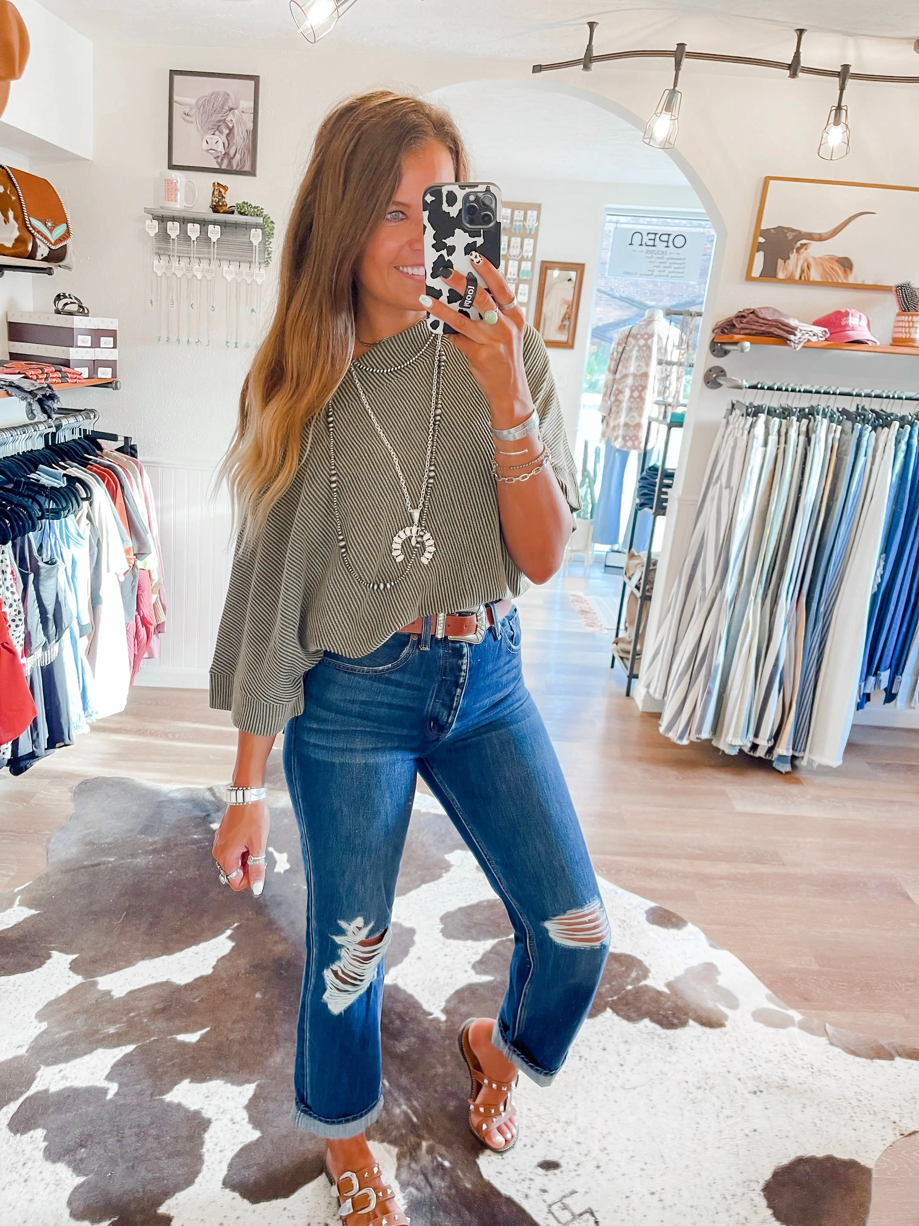 여성의 새로운 가을 느슨한 캐주얼 순수 컬러 Batwing 슬리브 풀오버 긴 소매 스웨터 LD800019