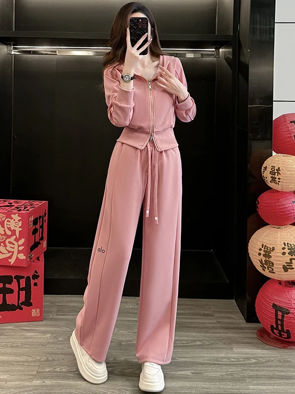 

Стильный повседневный спортивный костюм для женщин: розовая верхняя одежда, широкие брюки, комплект из двух предметов, весенняя мода, антивозрастной эффект, комфортный.