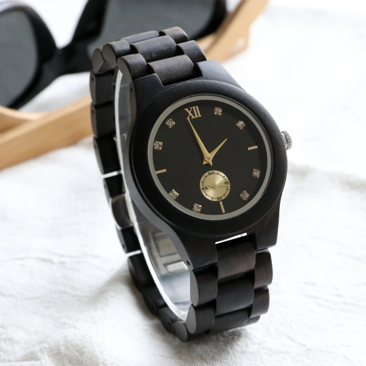 Wood Wrist Watch for Women Fashion Simulated Diamond Dial Wife Girlfriend Stylish simplicity Quartz Wooden Watches for Ladies
