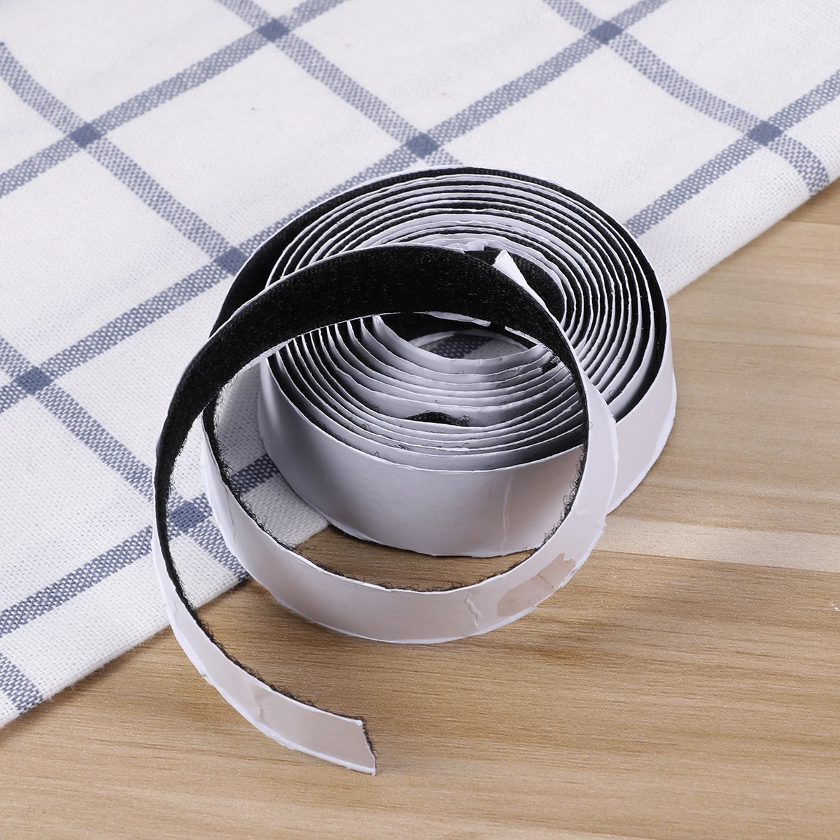 

2PCS Double Sided Hook Tape Strong Adhesive Mounting Strips Office Home Use Sealing Fastening Black Self for Wall