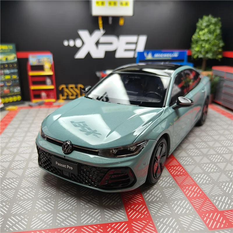 

1:18 VW PASSAT Pro 2024 Alloy Car Model Diecast Metal Vehicles Car Model High Simulation Collection Childrens Toy Gift Decortion