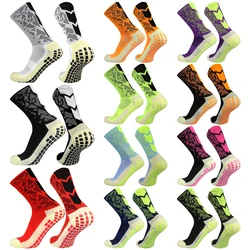 3 Pairs Of New Camouflage Pattern In The Outdoor Sports Football Socks Middle Tube Training Anti Slip Silicone Soccer Socks